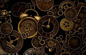 Conjunto de relojes antiguos de estilo steampunk simbolizando el misterio del tiempo y conexiones con la vida pasada.